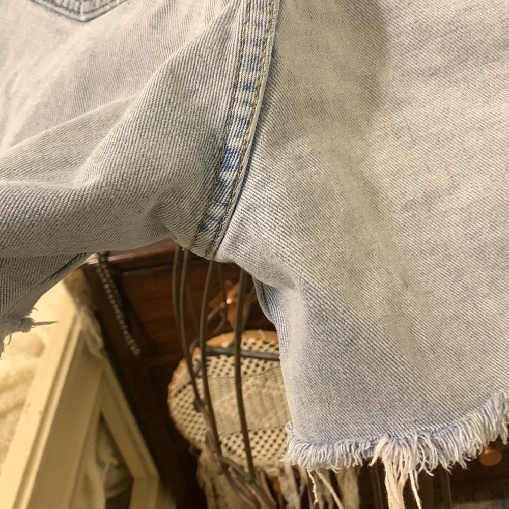 3 for $15 Sale- Vintage Pepe Jeans London England High Waisted Denim Shorts - Picture 6 of 11